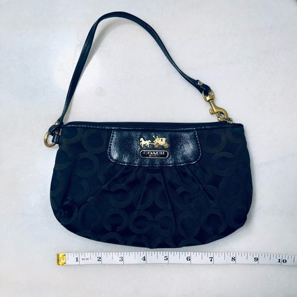 Coach Vintage Wristlet EUC - Picture 4 of 6